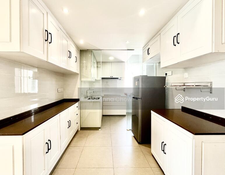 Dry Kitchen
