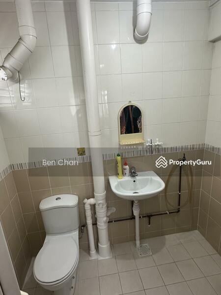 Master bedroom bathroom