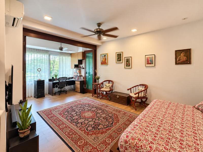 Hillcrest Arcadia, 251 Arcadia Road, Newton / Novena, 4 Bedrooms, 2,896 sqft, Condominium For Sale, by Qutub Khan, 60143117 - Master Room with Walk in Closet - PropertyGuru.com.sg