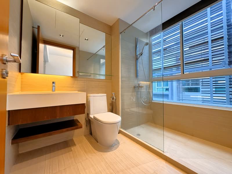 Huge 3,046 sf Strata Landed in Yio Chu Kang – Same Price as 3-Bed Condo, , 4 Bedrooms, 3,165 sqft, Cluster House For Sale, by Jacq Ng, 60143298 - Bathroom - PropertyGuru.com.sg