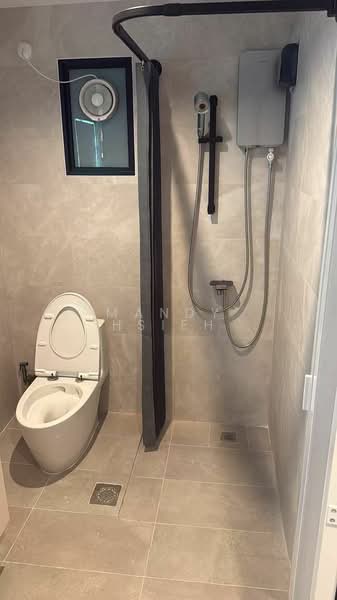 Crystal Mansions, 3 Lorong 6 Geylang, Room Rental, 172 sqft, Condominium For Rent, by Mandy Hsieh, 60143549 - Bathroom - PropertyGuru.com.sg