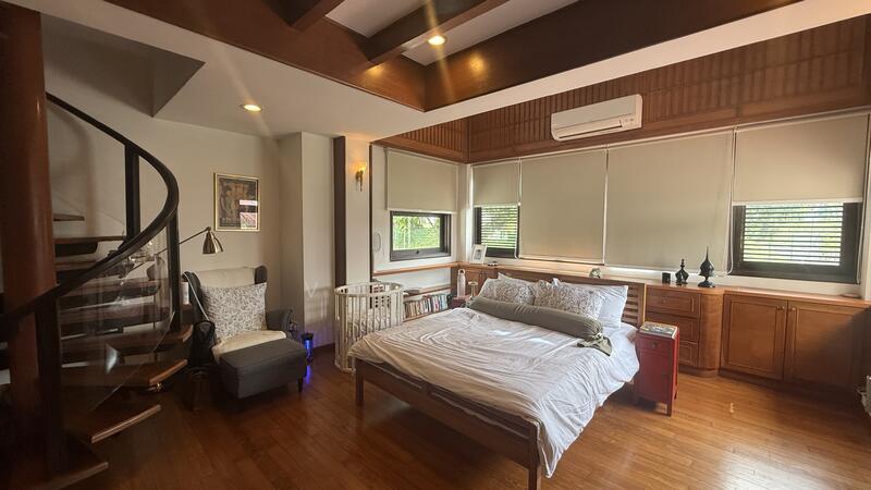 For Sale - ⭐️ D11 CHEAP! Renovated Semi-D with Half Attic @ Jalan Bahasa ⭐️ Walk to Botanic Gardens