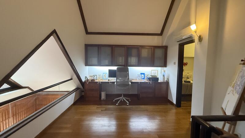 For Sale - ⭐️ D11 CHEAP! Renovated Semi-D with Half Attic @ Jalan Bahasa ⭐️ Walk to Botanic Gardens