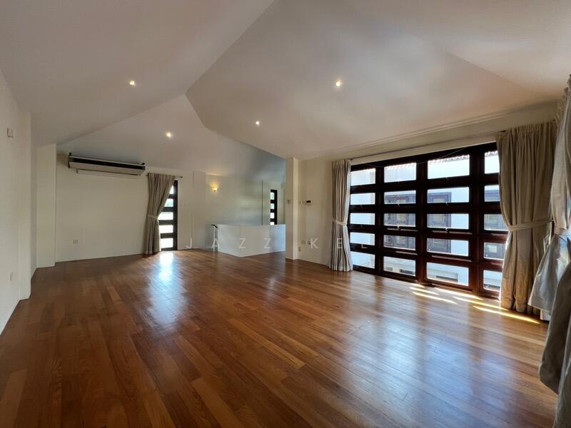 For Rent - Woodgrove Estate