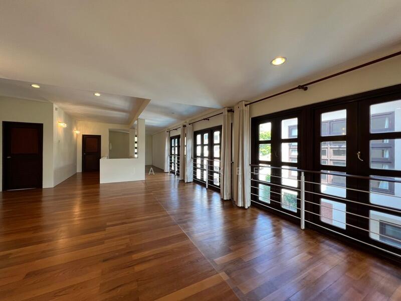 For Rent - Woodgrove Estate