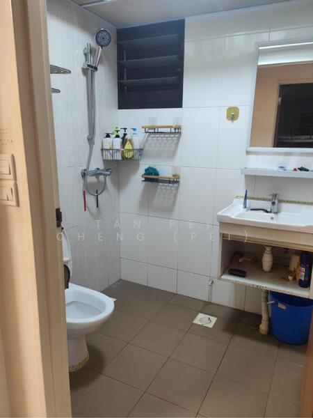 For Rent - 240A Jurong East Avenue 1