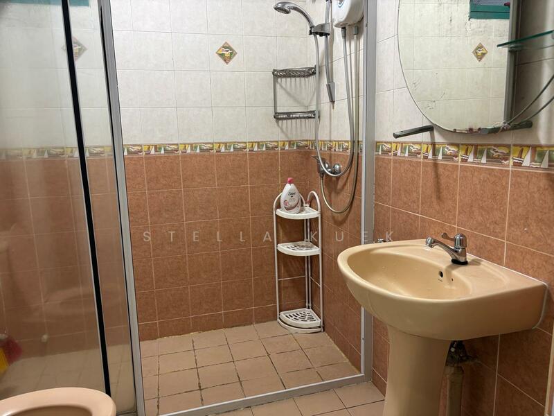 Common Toilet Only Share With One Tenant