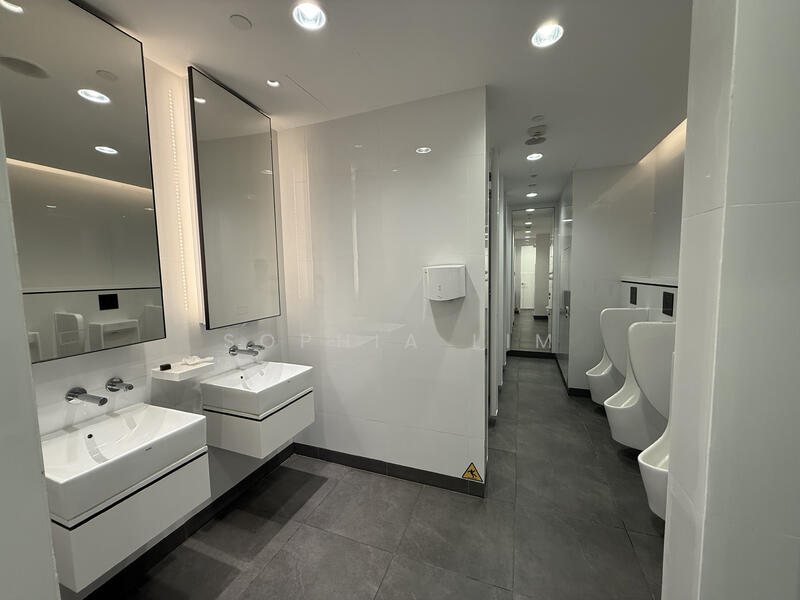 Suntec City Tower, 8 Temasek Boulevard, 2,336 sqft, Office For Sale, by Sophia Lim, 60143913 - Brand new washrooms recently renovated - CommercialGuru.com.sg