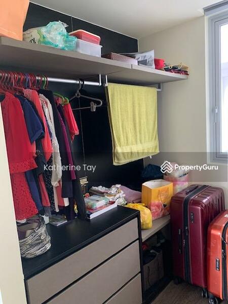 walk-in wardrobe