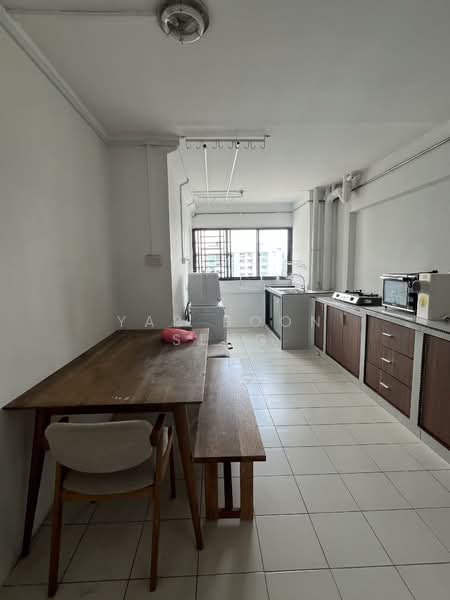 304 Yishun Central, 304 Yishun Central, 2 Bedrooms, 797 sqft, HDB Flat For Rent, by Yap Boon Seng, 60144048 - Kitchen - PropertyGuru.com.sg