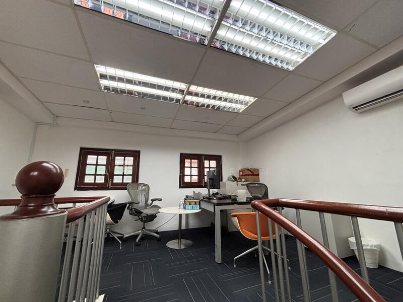 Office Shophouse with Lift Access at Church St | Telok Ayer St, , 2,800 sqft, Shop / Shophouse For Rent, by Angeline Ng, 60144094 - Study - CommercialGuru.com.sg