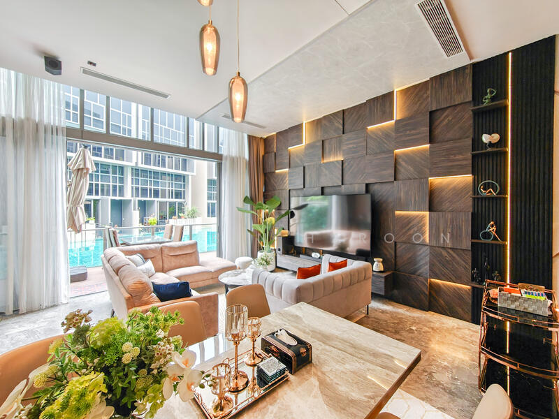 For Sale - Parkwood Collection