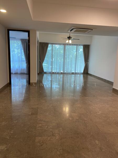 Regular size Living Room