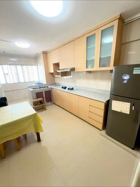 For Rent - 218 Serangoon Avenue 4
