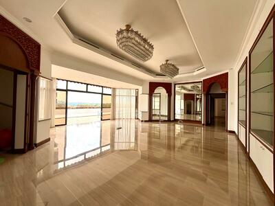 For Rent - Honolulu Tower
