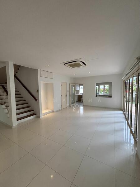 For Rent - Greenleaf Place, Holland road