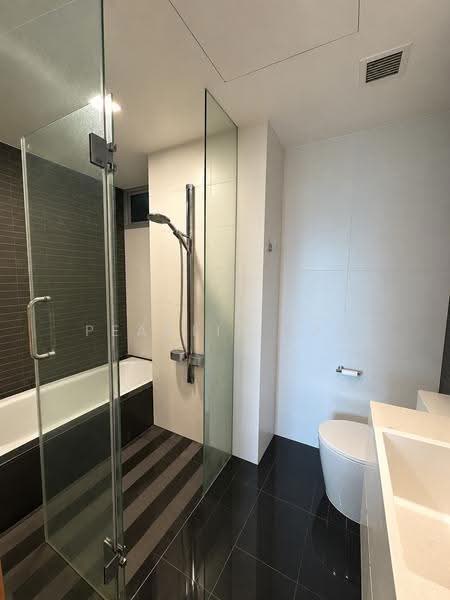 Park Infinia at Wee Nam, 2 Lincoln Road, Newton / Novena, 3 Bedrooms, 1,442 sqft, Condominium For Sale, by Pearlie Tan, 60144585 - Bathroom - PropertyGuru.com.sg