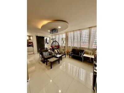 For Sale - 945 Tampines Avenue 4