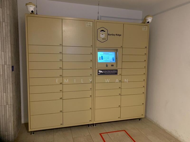 Smart locker for online purchase delivery