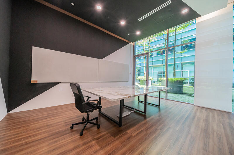 Golden Agri Plaza, 108 Pasir Panjang Road, 7,694 sqft, Light Industrial (B1) For Rent, by Alvin Chiam, 60145204 - Meeting Room - CommercialGuru.com.sg