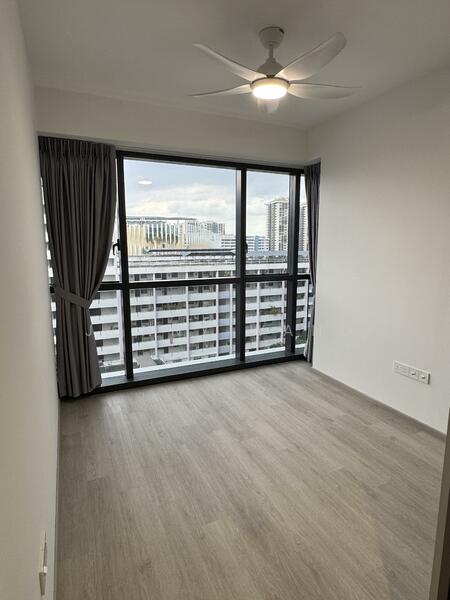 Sky Eden @ Bedok, 1 Bedok Central, 3 Bedrooms, 893 sqft, Condominium For Rent, by Jonny Wang, 60145435 - Master Bedroom - PropertyGuru.com.sg