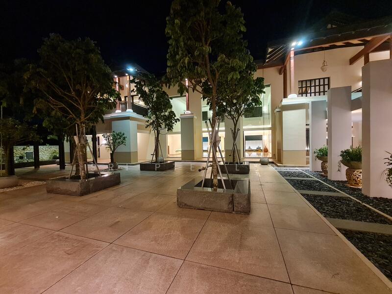 For Rent - ⭐️ FINEST NEW LISTED GCB FOR LEASE