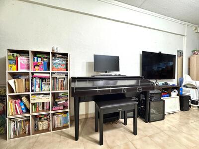 For Sale - 230 Yishun Street 21