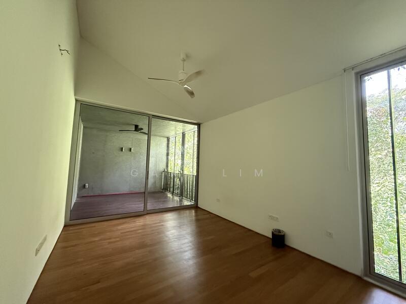 For Rent - King Albert Park