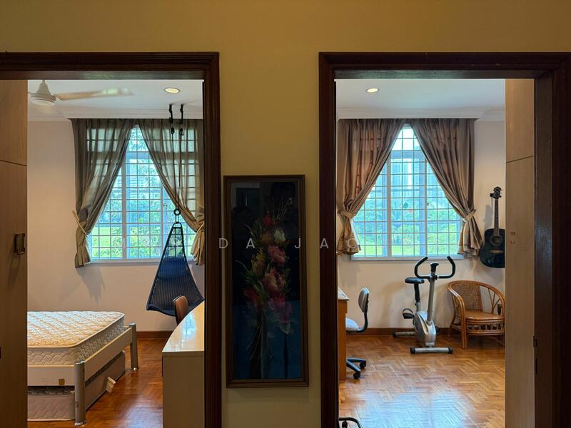 Mount Sinai Area, Mount Sinai Lane, Tanglin / Holland / Bukit Timah, 5 Bedrooms, 4,000 sqft, Detached House For Sale, by Marida Jacobs, 60145705 - Study - PropertyGuru.com.sg