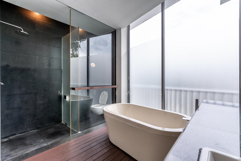 Jalan Ria, , 6 Bedrooms, 5,600 sqft, Semi-Detached House For Rent, by Matthew Lam, 60145726 - Bathroom - PropertyGuru.com.sg