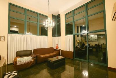 For Sale - 2 mins walk to mrt, all huge bedrooms, semi-detached