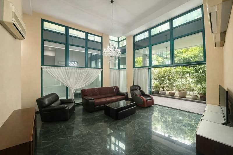 For Sale - 2 mins walk to mrt, all huge bedrooms, semi-detached