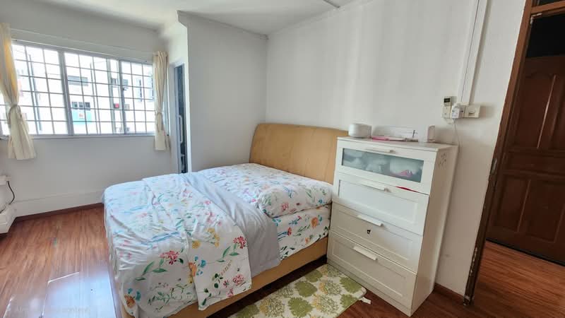 236 Tampines Street 21, 236 Tampines Street 21, 2 Bedrooms, 785 sqft, HDB Flat For Sale, by Joanne Peh, 60145891 - Bedroom - PropertyGuru.com.sg