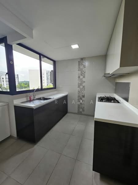 Twin Fountains, 11 Woodlands Avenue 6, 3 Bedrooms, 1,055 sqft, Executive Condominium For Sale, by . Raama, 60145981 - Kitchen - PropertyGuru.com.sg
