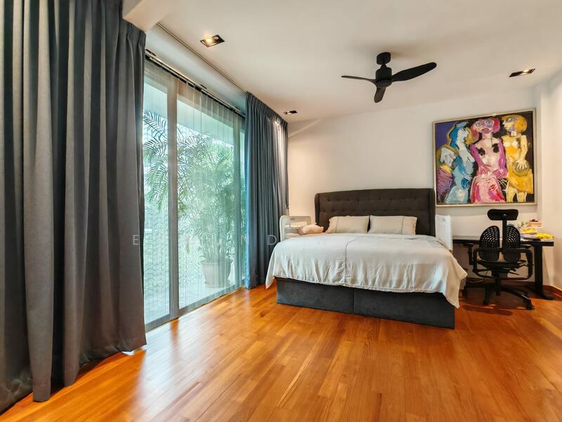 For Sale - Huge Semi-D Resort Vibes, Walk to Srgn MRT, 1km to Schools