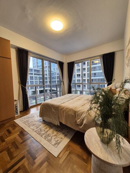 For Rent - UE Square