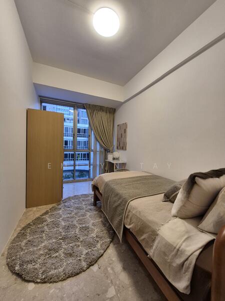 For Rent - UE Square
