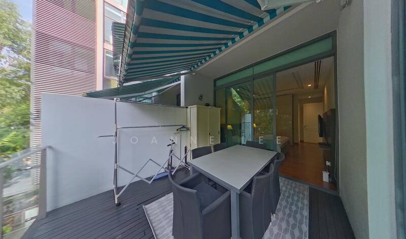 Balcony links to Master