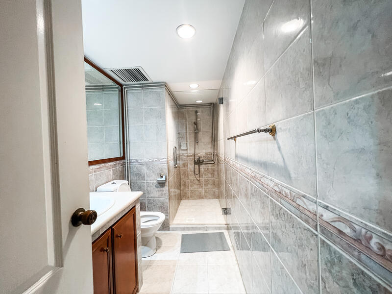 For Rent - Ridgewood Condominium