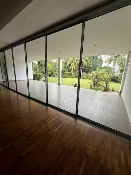 For Rent - Caldecott Hill Estate