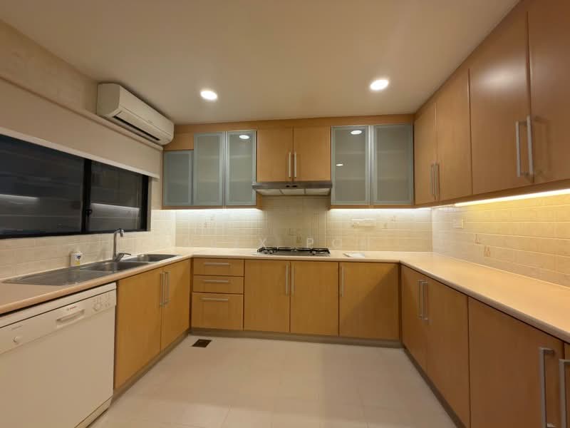 Regency Park, 3 Nathan Road, 3 Bedrooms, 3,175 sqft, Condominium For Sale, by Alex Poh, 60146528 - Kitchen - PropertyGuru.com.sg