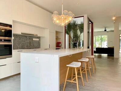 For Sale - Value buy. Prime District. Near MRT. Dickson☎️9488.40.80