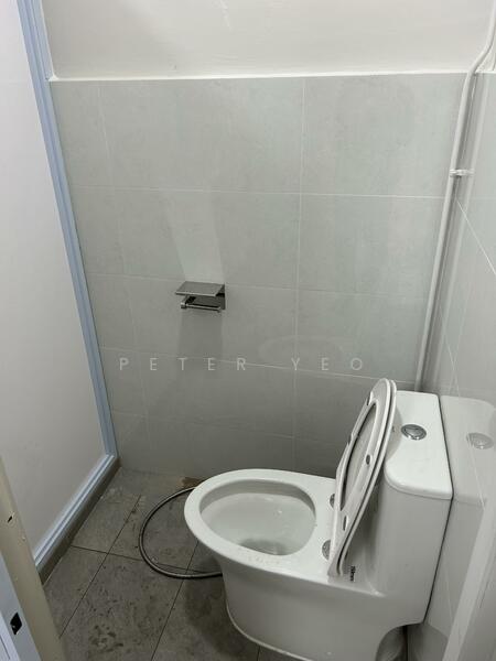 Bathroom toilet 