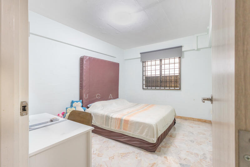 For Sale - 703 Yishun Avenue 5