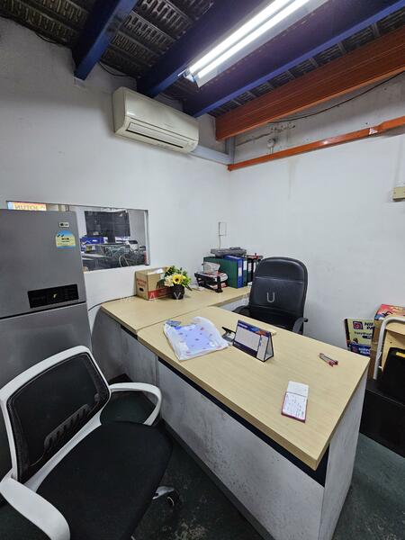 Pioneer Centre, 1 Soon Lee Street, 1,485 sqft, Factory / Workshop (B2) For Sale, by May Lau, 60146842 - CommercialGuru.com.sg