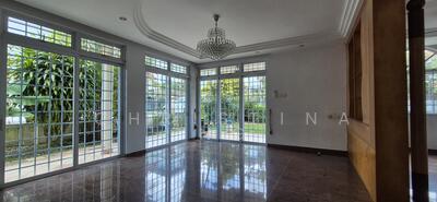 For Rent - Spacious Home With 9 Ensuite Bedrooms