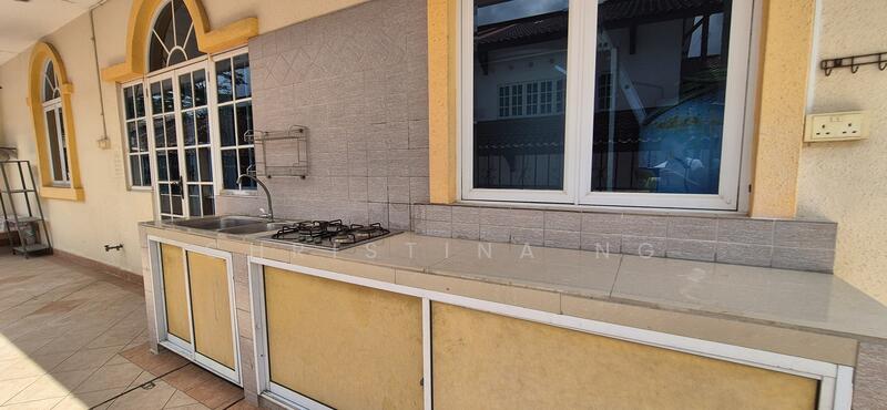 Spacious Home With 9 Ensuite Bedrooms, Jalan Kakatua, 9 Bedrooms, 6,000 sqft, Detached House For Rent, by Christina Ng, 60146909 - PropertyGuru.com.sg