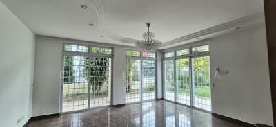 For Rent - Spacious Home With 9 Ensuite Bedrooms For Rent!