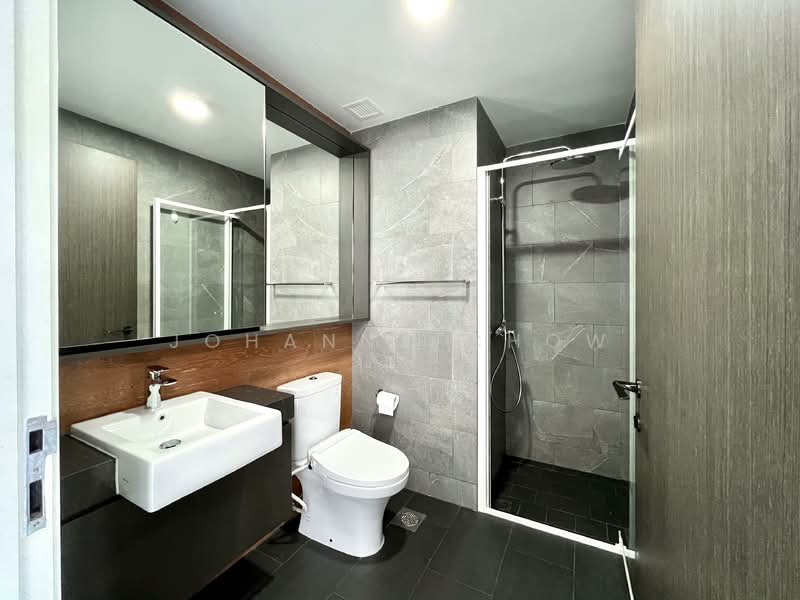 Rezi 24 Apartment For Sale at S$ 839,999 | PropertyGuru Singapore - Bathroom