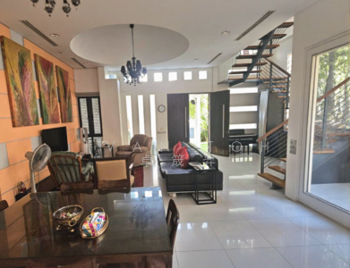 For Sale - ⭐Well Renovated With Wide Frontage